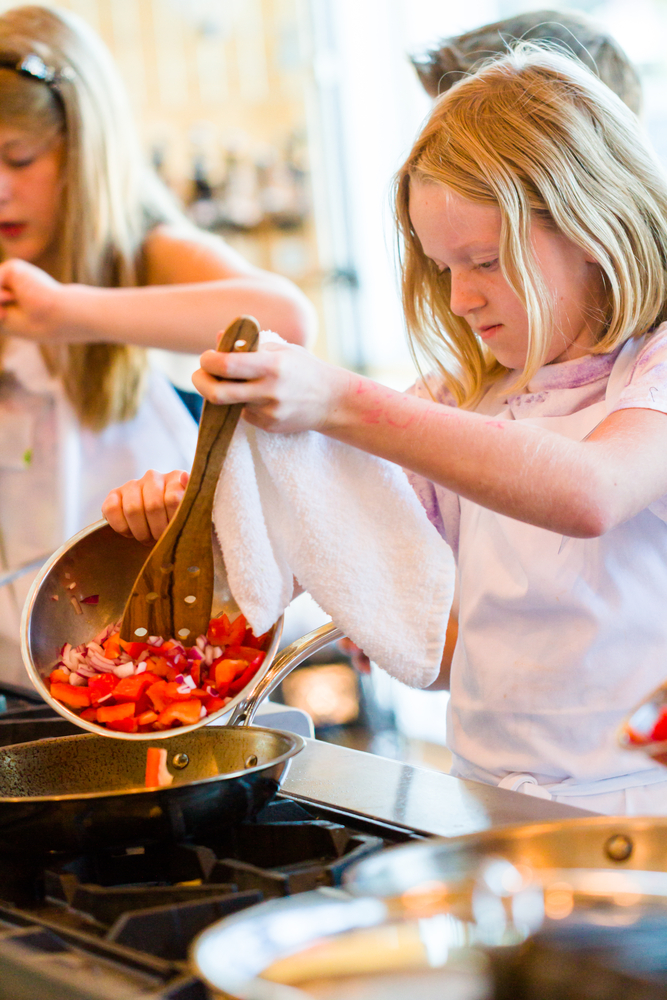 Lil' Chef School - Teach your child how to cook.